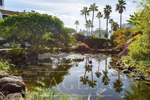 Jardines De Las Golondrinas Марбелья