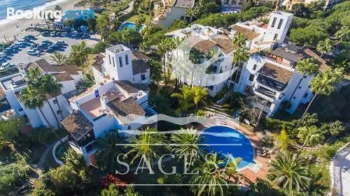 Отель Jardines De Las Golondrinas Марбелья